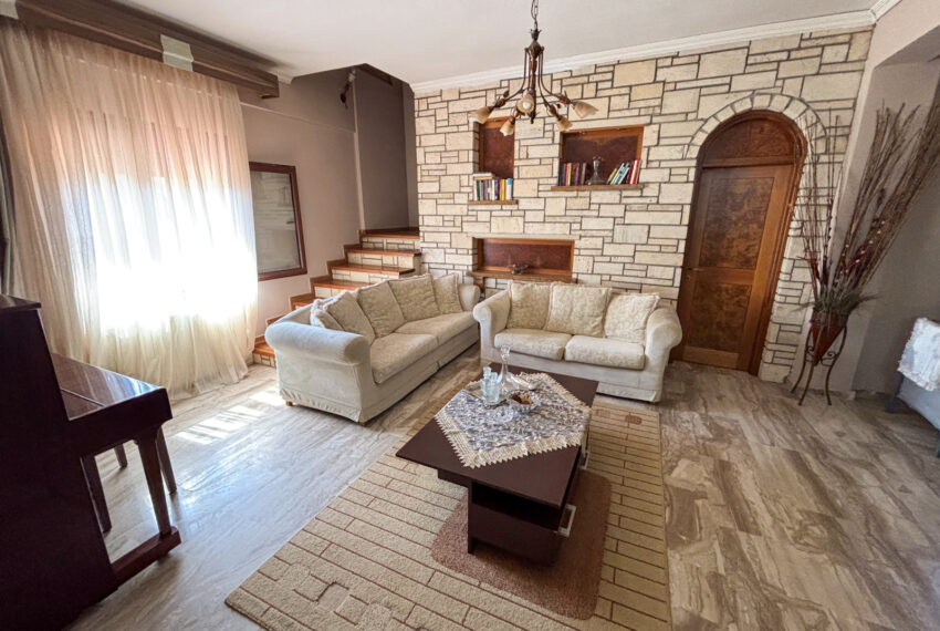 Moudania2581-11